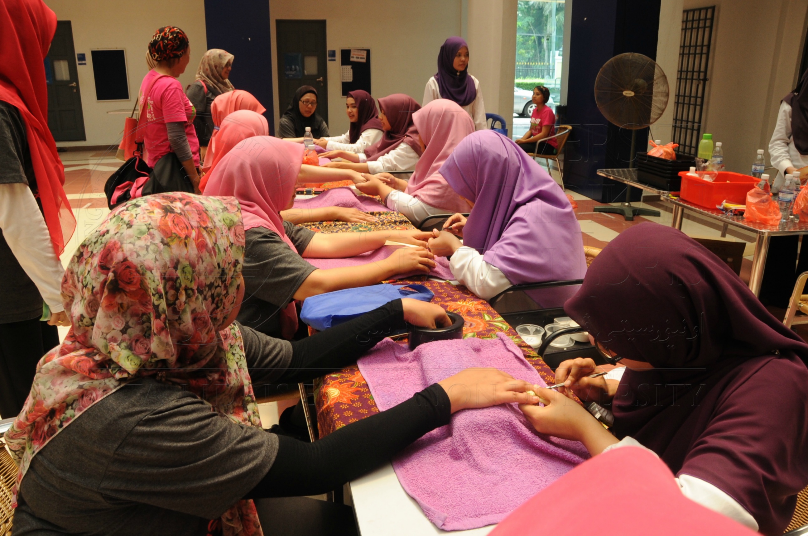 28 29 April 2016 Karnival Wanita Anggun Pewaris 2016